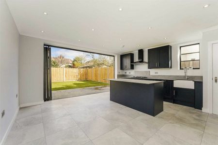 Ashley Drive, Twickenham, TW2 - Photo 4