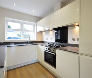 3 bedroom semi-detached house to rent - Photo 5