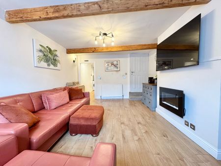 2 bedroom terraced house to rent - Photo 3