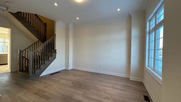 For Lease - 4287 Major Mackenzie Drive, Markham, Ontario - Photo 1