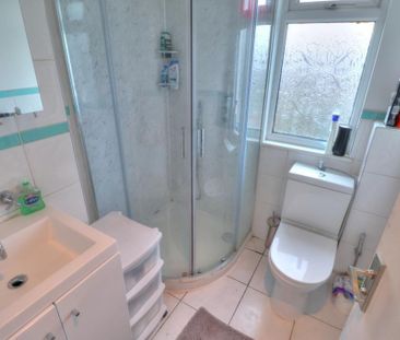 4 bedroom terraced house to rent - Photo 2