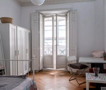 Room for rent in 9-bedroom apartment in Ópera - Foto 6