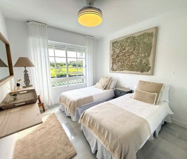 House – Townhouse in Nueva Andalucía - Photo 1