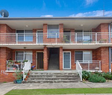 Renovated Unit In Central Location - Photo 4