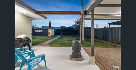 Modern 3 Bedroom West Wodonga Home - Photo 3
