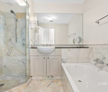 PERFECTLY POSITIONED | Furnished - Photo 6