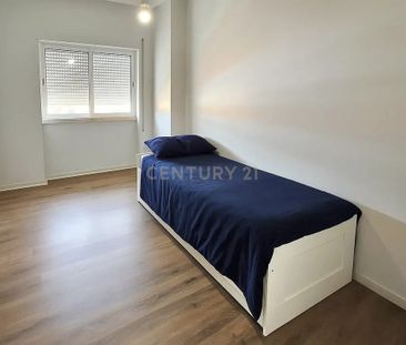 Almada, Setúbal Municipality - Photo 2