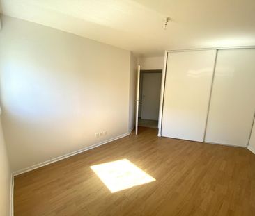 Location Appartement 3 pièces 63m² - Photo 3
