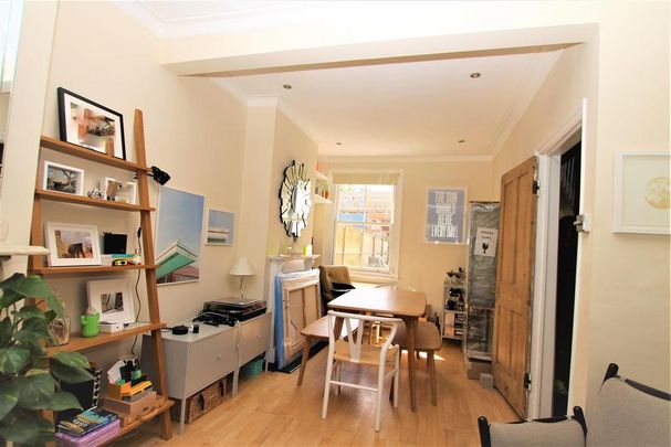 3 bedroom terraced house to rent - Photo 1