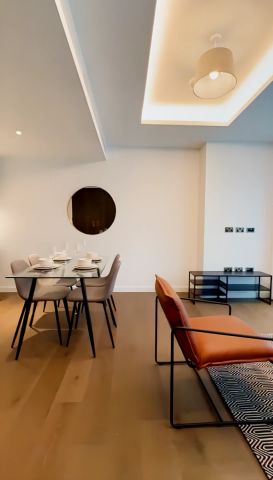 2 Bedroom 2 Bathroom Flat1603 - Photo 4