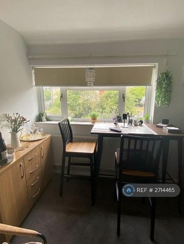 4 bedroom terraced house to rent - Photo 3