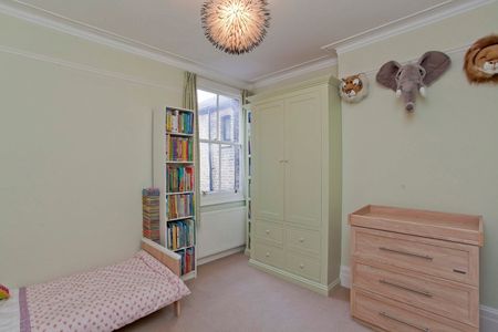 4 Bed Terraced House, Gleneldon Road, SW16 - Photo 4