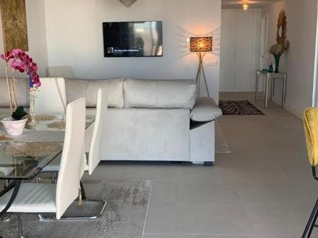 3 bedroom luxury Flat for rent in Estepona, Andalusia - Photo 4