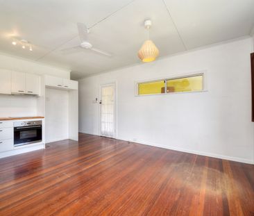60 Seagull Avenue, Mermaid Beach QLD 4218 - House For Rent | Domain - Photo 1