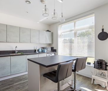 3 bedroom detached house to rent - Photo 3