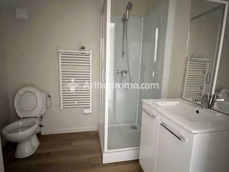 Location Maison 2 pièces 46 m2 à Neuvic - Photo 3