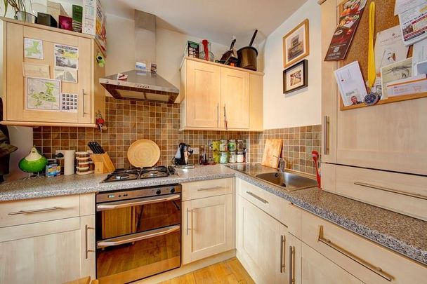 1 bedroom property to rent - Photo 1