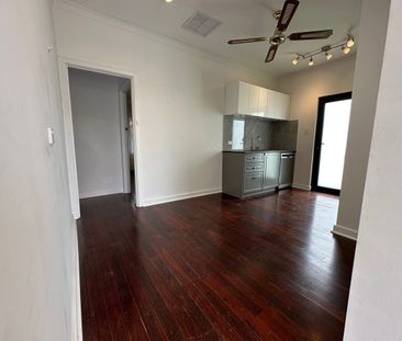 Low-Maintenance 3-Bedroom Living - Photo 5