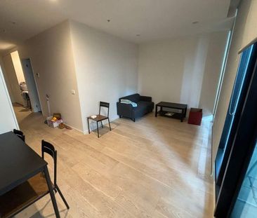 Luxurious 1-Bedroom Apartment in South Yarra - Photo 2