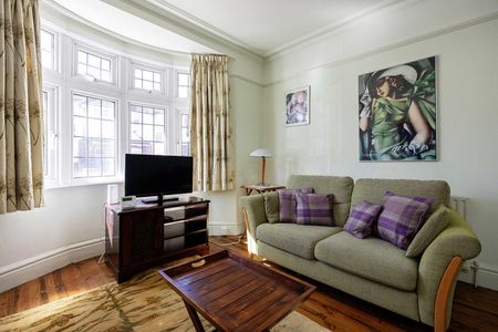 Bracken Avenue - Photo 4