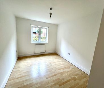 2 bedroom apartment for rent - Photo 2