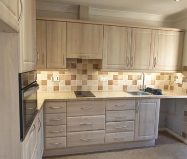 2 bedroom semi-detached bungalow to rent - Photo 1