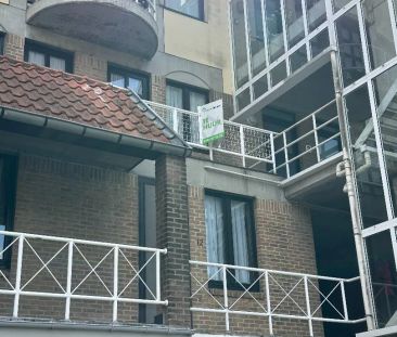 Gezellig 1-slaapkamer appartement met 2 terrassen in hartje Koekelare - Photo 2