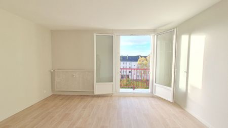 T4 de 71 m² grand séjour avec balcon – proche tram - Photo 5