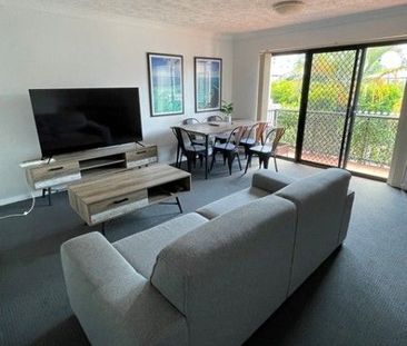 Top Floor Fully Furnished Apartment - Photo 1