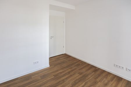 Großzügig Wohnen - 3-Zi.-Wohnung mit außergewöhnlichem Grundriss und repräsentativem Rundbalkon - Foto 3