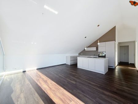 3½ ROOMS - 20 MIN FROM NEUCHÂTEL - Foto 2