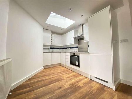 St Andrews Road, Acton, W3 - Photo 3