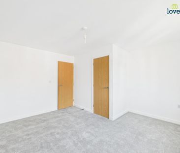 2 bedroom end of terrace house to rent - Photo 3
