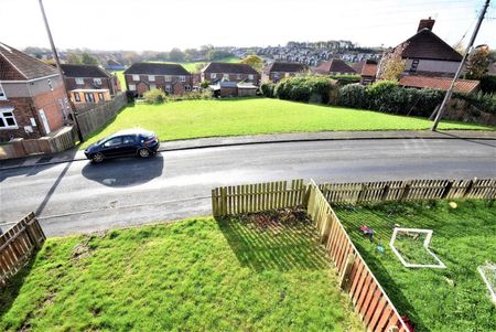 Thorpe Crescent, Horden, County Durham, SR8 4AD - Photo 2