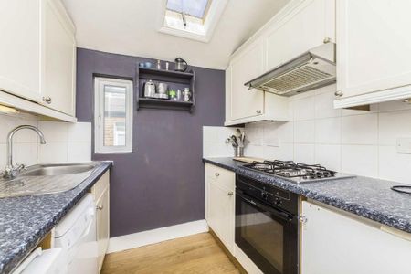 2 bedroom flat to rent - Photo 3