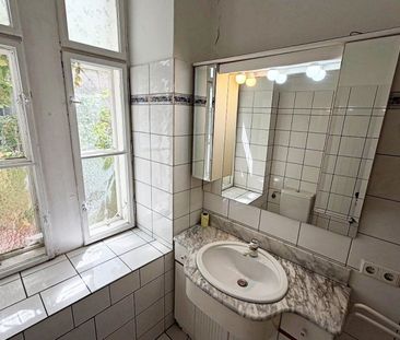 LIECHTENSTEINSTRASSE, unbefristete 42 m2 Altbau, 2 Zimmer, Küche, P... - Foto 4