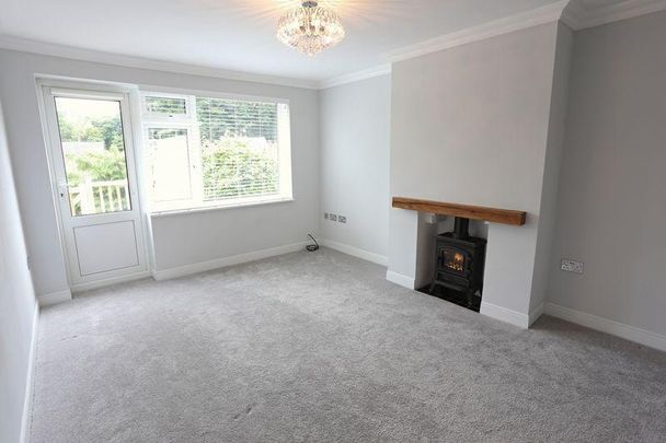 4 bedroom chalet to rent - Photo 1