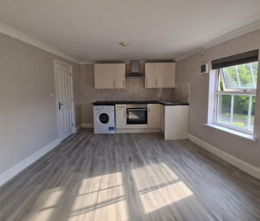 3 bedroom flat to rent - Photo 4