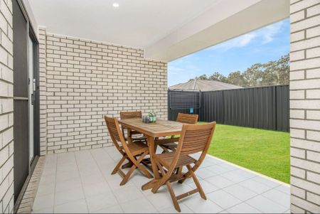 STYLISH LOW MAINTENANCE DUPLEX - Photo 3