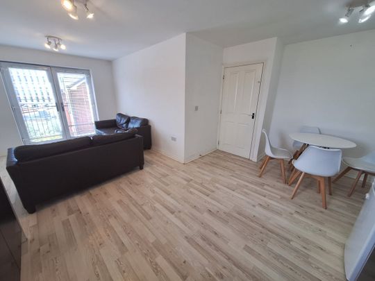 2 Bed Flat, Millers Brow Walk, M9 - Photo 1
