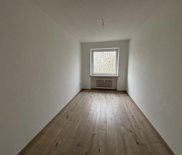 4-Zimmer-Wohnung in Wilhelmshaven Europaviertel mit Balkon zu vermi... - Photo 1