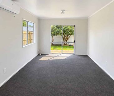 Newly refurbished 2 beddy - Photo 2