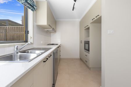 30 Hibberd Crescent, Forde ACT 2914 - Villa For Rent | Domain - Photo 4