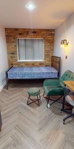 Studio 2, 158 Tiverton Road Birmingham - Photo 4