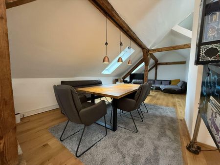 Seltene Gelegenheit! Hochwertige, offen geschnittene Wohnung mit Uhrturm-Blick - Photo 2