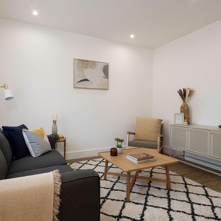 2 bedroom townhouse to rent - Photo 1