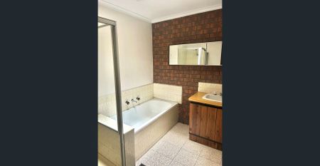 SPACIOUS UNIT IN THE MOST PERFECT LOCATION! - Photo 5