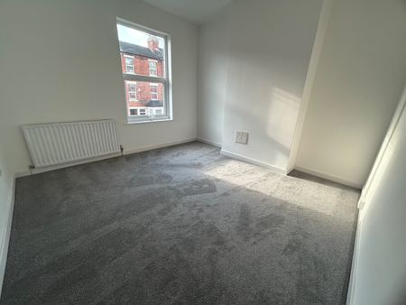 3 Bed Terraced House, Burford Road, NG7 - Photo 3