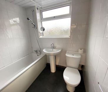 Grove Road, Chesterfield - Photo 2
