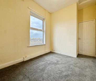 2 bedroom end of terrace house to rent - Photo 4